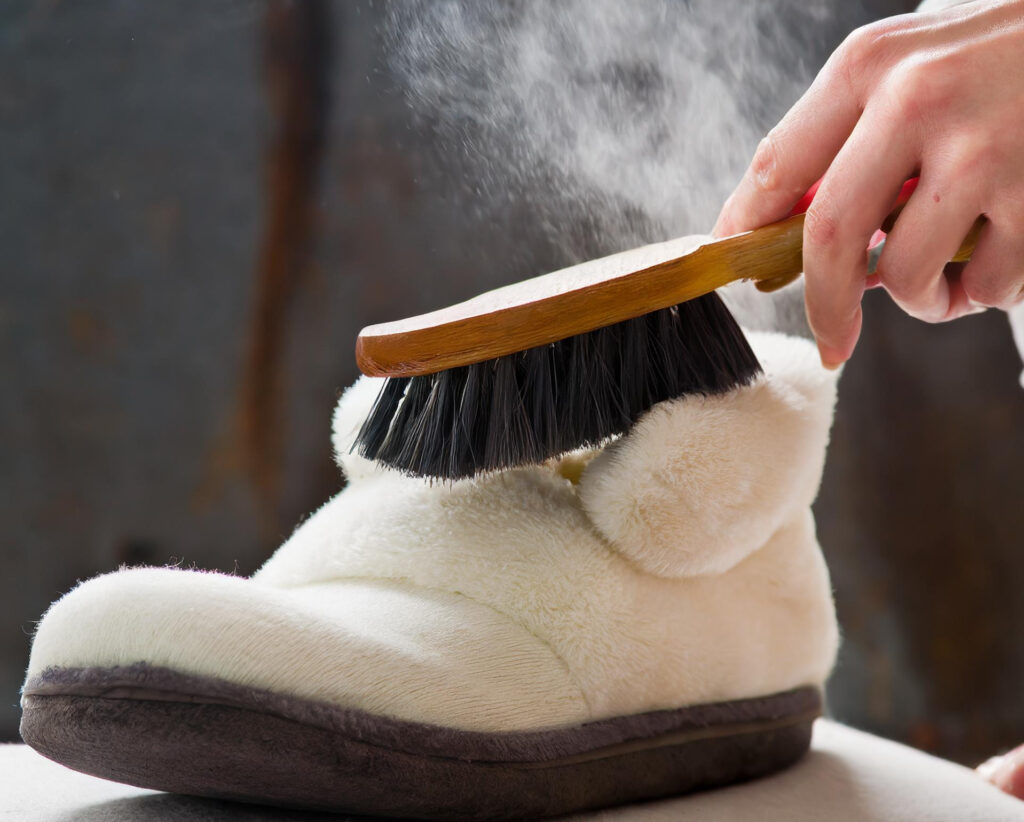 How to clean ugg slippers fur